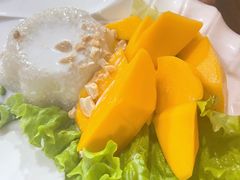 -玖月时尚泰式餐厅