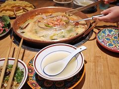 -洱火云南酸菜牛肉火锅(石景山当代商城店)