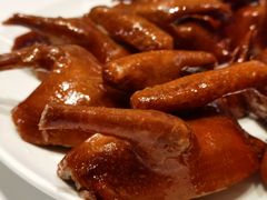 玻璃皮润烧乳鸽皇-北京厨房(SKP店)