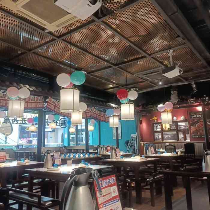 遇江南江西菜(红谷滩万达店)-"第一次遇到要收服务费的餐厅,问服务员