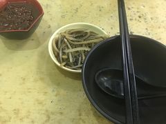 -丽虹云南过桥米线(兴工街店)