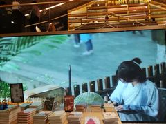 -猫的天空之城概念书店(杭州南宋御街店)