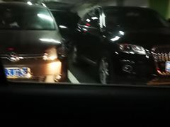 -悠方地下停车场