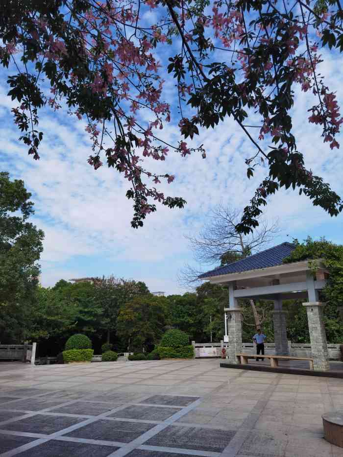 黄贝岭公园-"只有一个入口,而且隐蔽很不显眼的一处公.