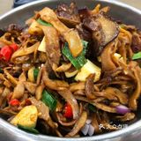  在博鳌吃了好几家湘菜，就这家最正宗！听老板说