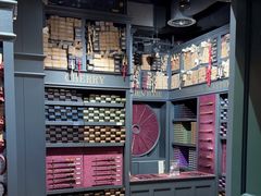 -九又四分之三站台哈利波特商店