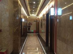-萧邦音乐会所KTV(向西店)