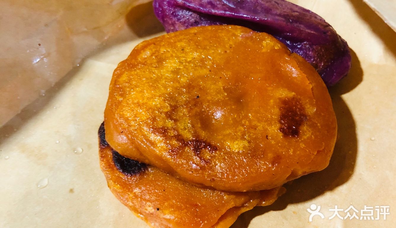 略显悲伤 松枝烤鸡、熏牛肉