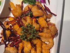-阿瓦山寨·湘菜现炒·剁椒鱼头王(咸阳总店)