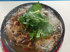 -刚砂锅鸡丝米线