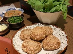 京涮芝麻烧饼-京涮铜锅涮肉(华贸店)