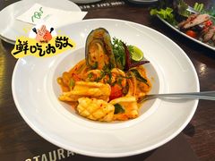 -Chom Cafe and Restaurant