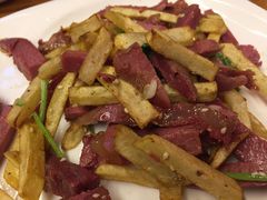土豆条煸牛肉-德居源