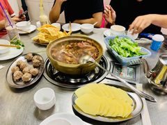 -胡须佬鸡煲四季火锅店(石厦西村直营店)