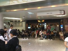 等位区-绿茶餐厅(广州天河城店)