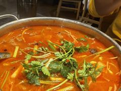 带皮牛肉酸汤火锅-泉味道贵州厨房(三里河店)