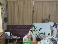 -优医视平价眼镜蔡司依视路折扣工厂店(十里堡店)