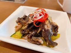 辣味无骨乌鸡爪-水月周庄铂尔曼酒店 · 漾全日餐厅