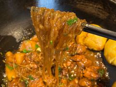-锅老头海鲜铁锅炖