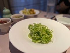 炝拌鲍芹-金海华·悦食东方(苏州中心商场店)