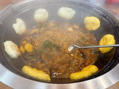 铁锅小鸡炖蘑菇-那红花·东北菜铁锅炖(仙林金鹰店)