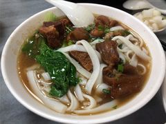 猪手拼猪肠河粉-珍珍小食店(西华路店)