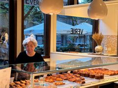 -VERIE BAKEHOUSE