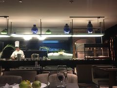 -唐拉雅秀酒店-西锦汇空中BBQ·思创餐厅