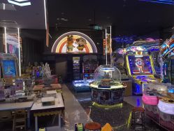 -卡通尼乐园(景枫中心店)