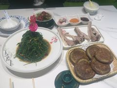 -三江源美食城