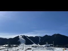 -丝绸之路山地度假区滑雪场