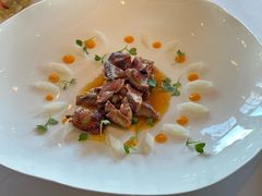 碳烤乳鸽配青豆碎佐旱金莲花醋汁-Jean Georges