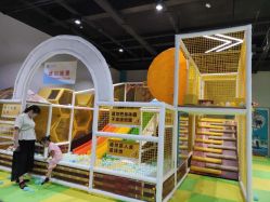 -反弹蹦床公园(柳南万达店)