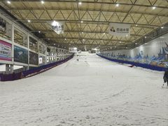 -乔波室内滑雪场