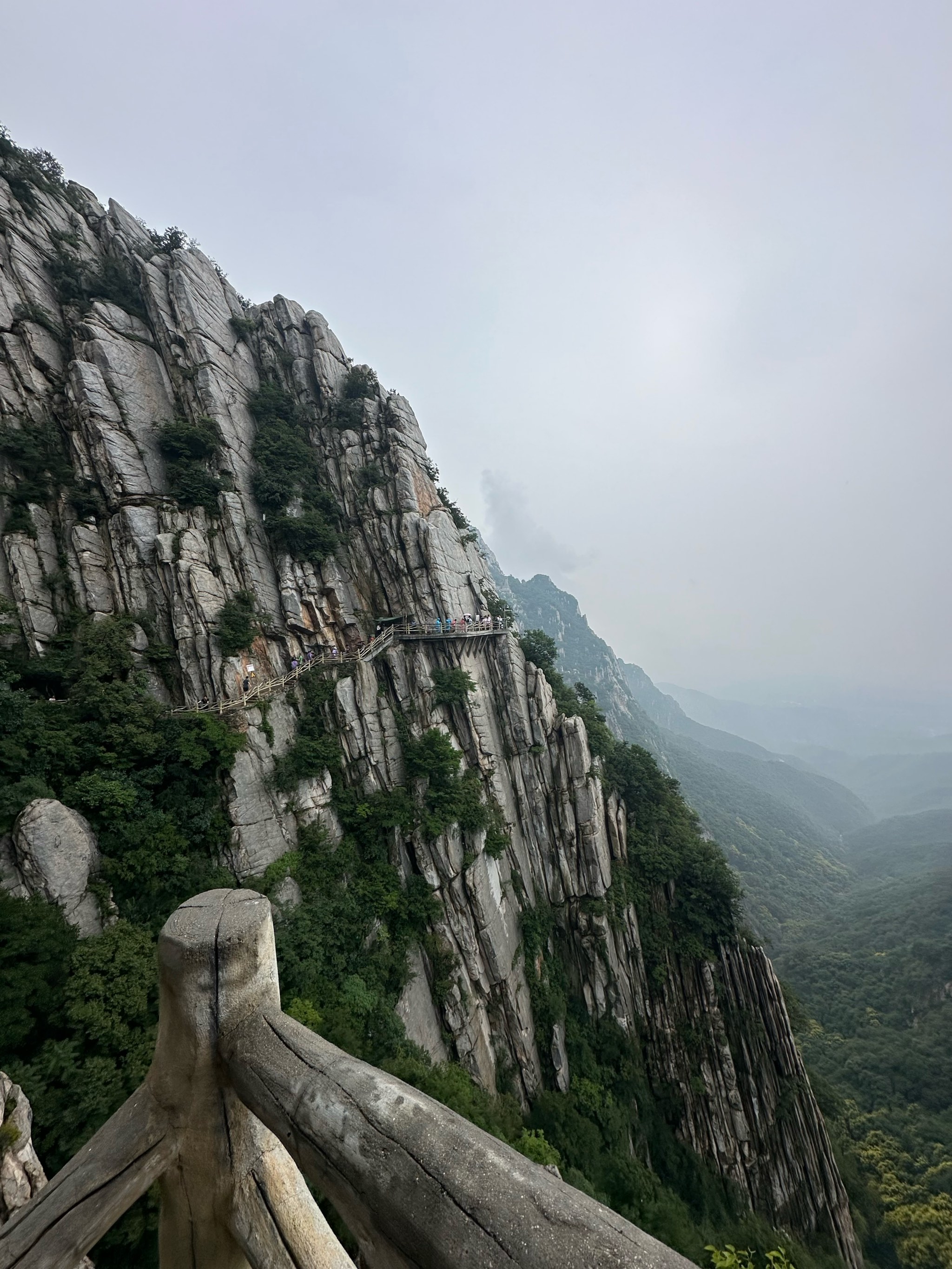 泰山雄 华山险 嵩山图片