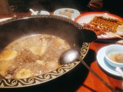 -茸梅路右拐龙虾-农家菜(松江店)