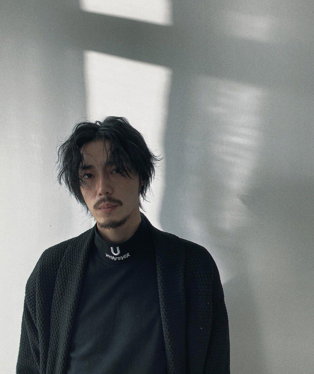 🖇男士纹理烫 蓬松纹理男士烫发时尚人群必备
🖇发型与服装搭配
