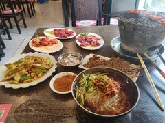 -韩风烤牛肉冷面店