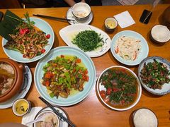 -老滇山寨•云南特色菜•地方菜•民族风情歌舞表演(金碧店)