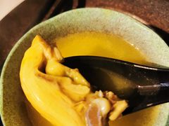 养颜花胶鸡-溏心风鲍港式打边炉(余英坊店)