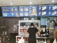 -荀记肉夹馍(三八家乐福店)