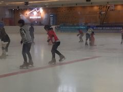 -冠军冰场CHAMPION RINK(凯德广场店)