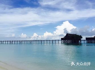 看着太阳慢慢下来，像火烧云