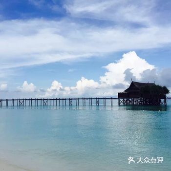 看着太阳慢慢下来，像火烧云