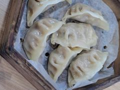 鲜肉烫面蒸饺-宏状元现熬粥·京味菜(黄寺大街店)