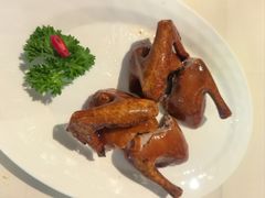 玻璃脆皮乳鸽-利苑酒家(金宝店)