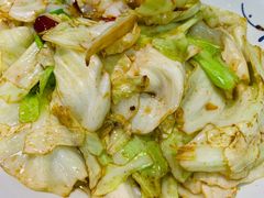 手撕包菜-昱龙大盆牛蛙馆(三兴街总店)