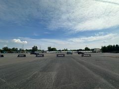 -天津波士信达奔驰4S店(卫津南路店)