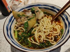 香辣牛腩面-食之六七·面(朝阳大悦城店)
