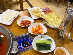 -喇喇排骨火锅·传统韩式脊骨汤(望京西园总店)